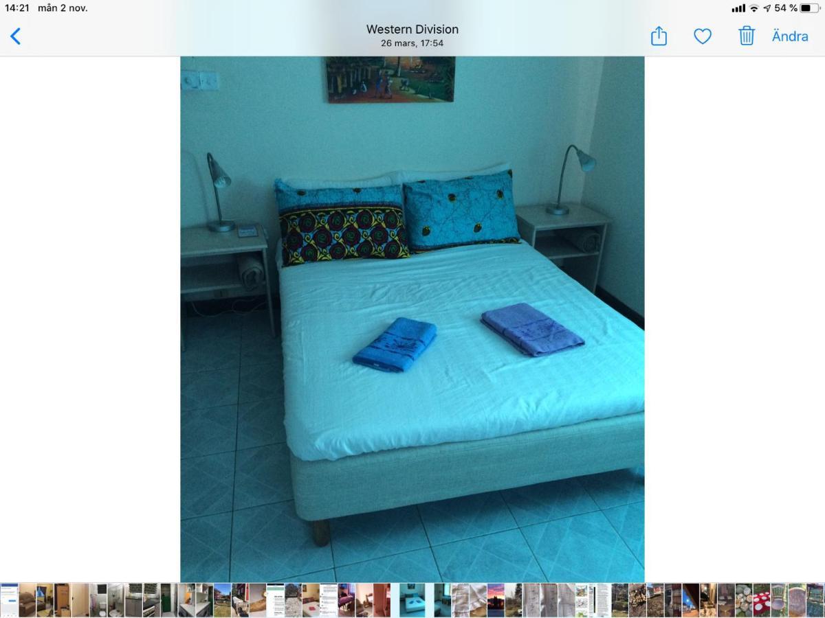 Anns Guesthouse Bakaugambia エクステリア 写真