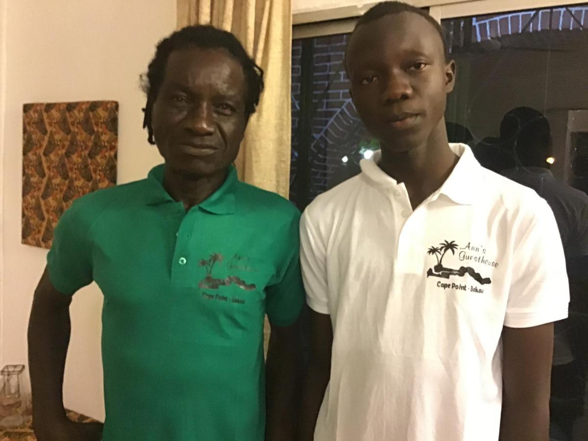 Anns Guesthouse Bakaugambia エクステリア 写真